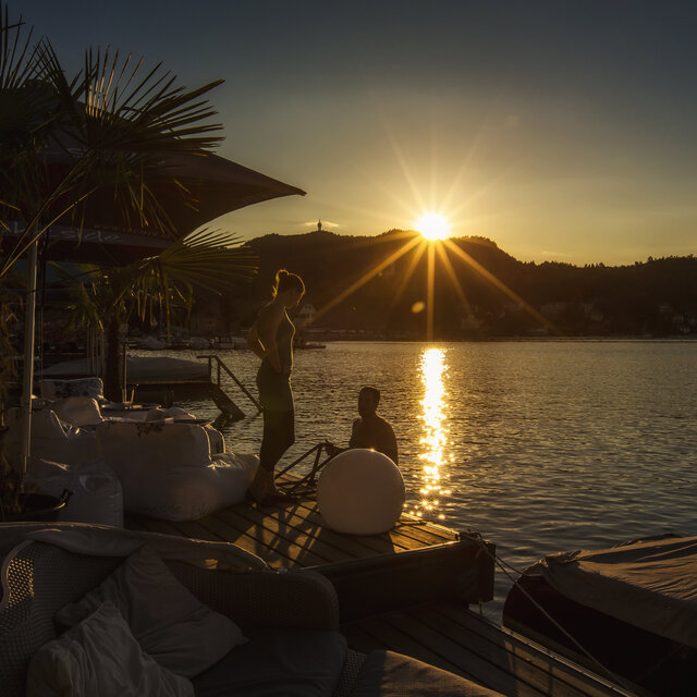 <p>Lakeside - Reifnitz am Wörthersee, Spitzenküche und eine Traumaussicht – perfekt um die Seele baumeln zu lassen.</p>
