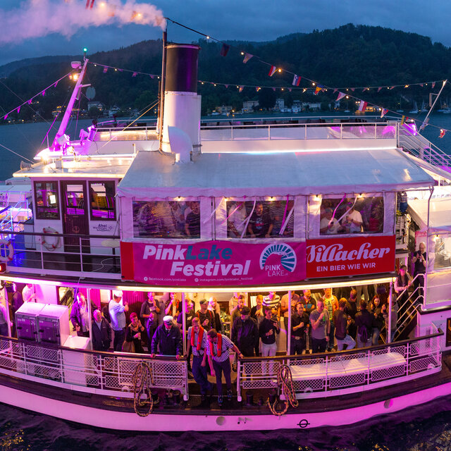 <p>Das PINK LAKE-FESTIVAL am Wörthersee ist alljährlich Treffpunkt der LGBTQ-Community. Gefeiert wird die Lebensfreude und die Leichtigkeit des Seins.</p>
