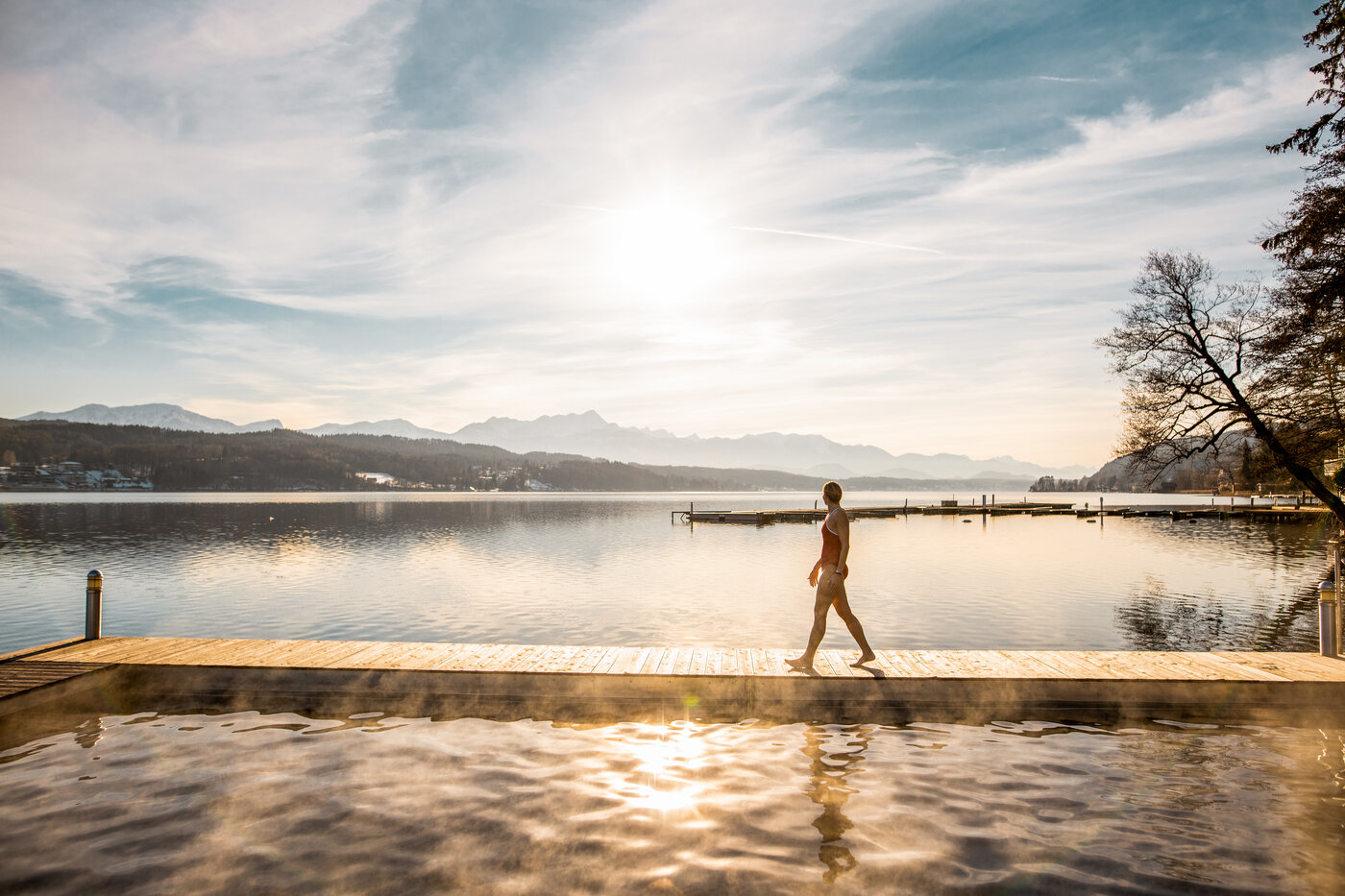 <p>Hotel Schoss Seefels mit beheiztem Außenpool.</p>