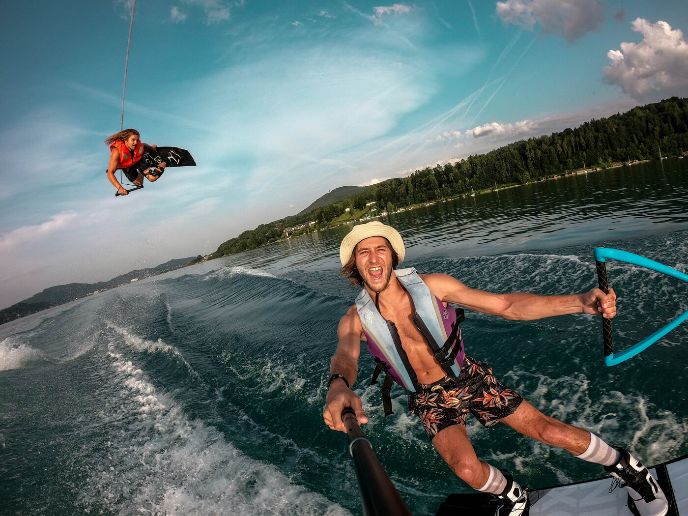 <p>Bild von Nico Juritsch, der österreichischer Staatsmeister im Wakeboarden ist. </p>