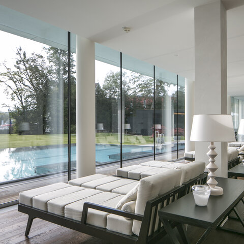 <p>Ruheraum im Wellnessbereich des Falkensteiner Schlosshotel Veldens. </p>